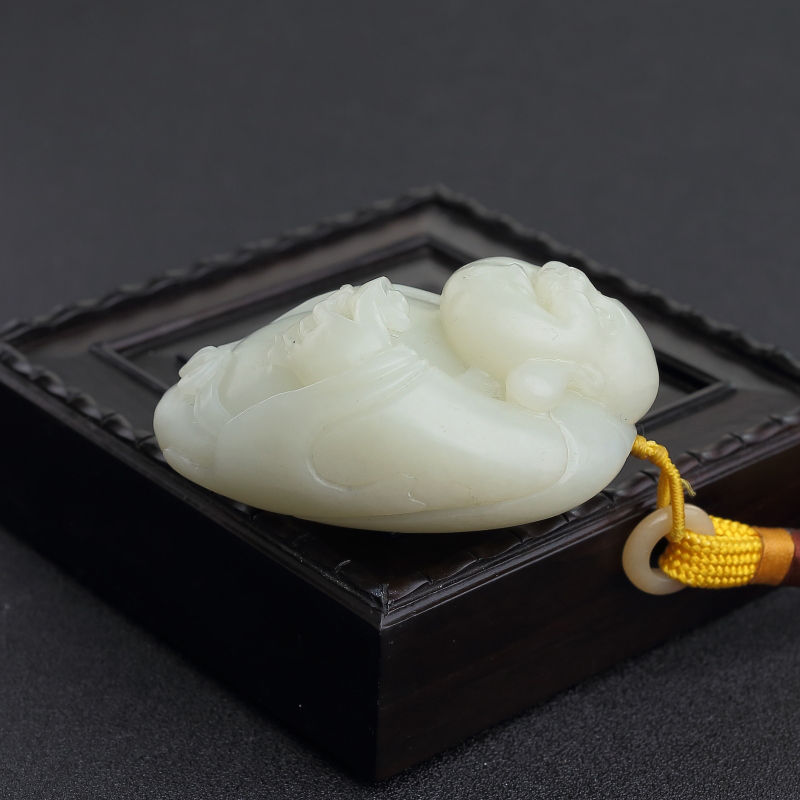 天然和田玉吊坠 - 红掌柜