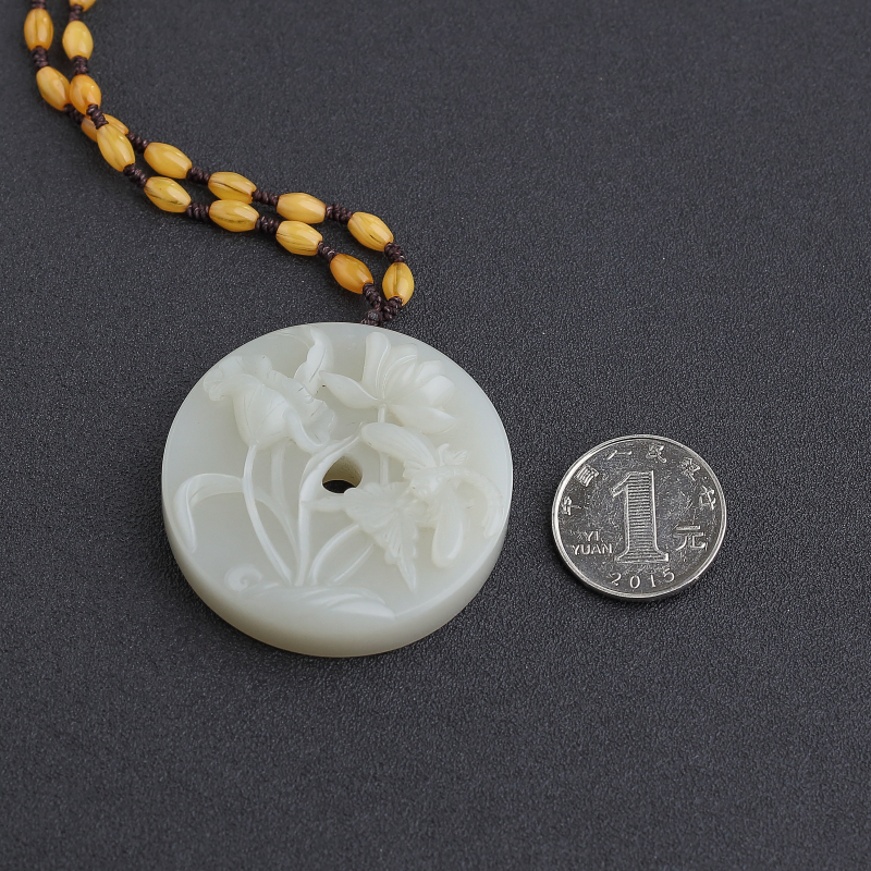 青白玉吊坠 - 红掌柜