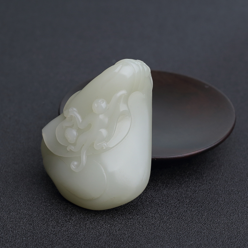 天然籽料和田青白玉招财进宝手把件 - 红掌柜