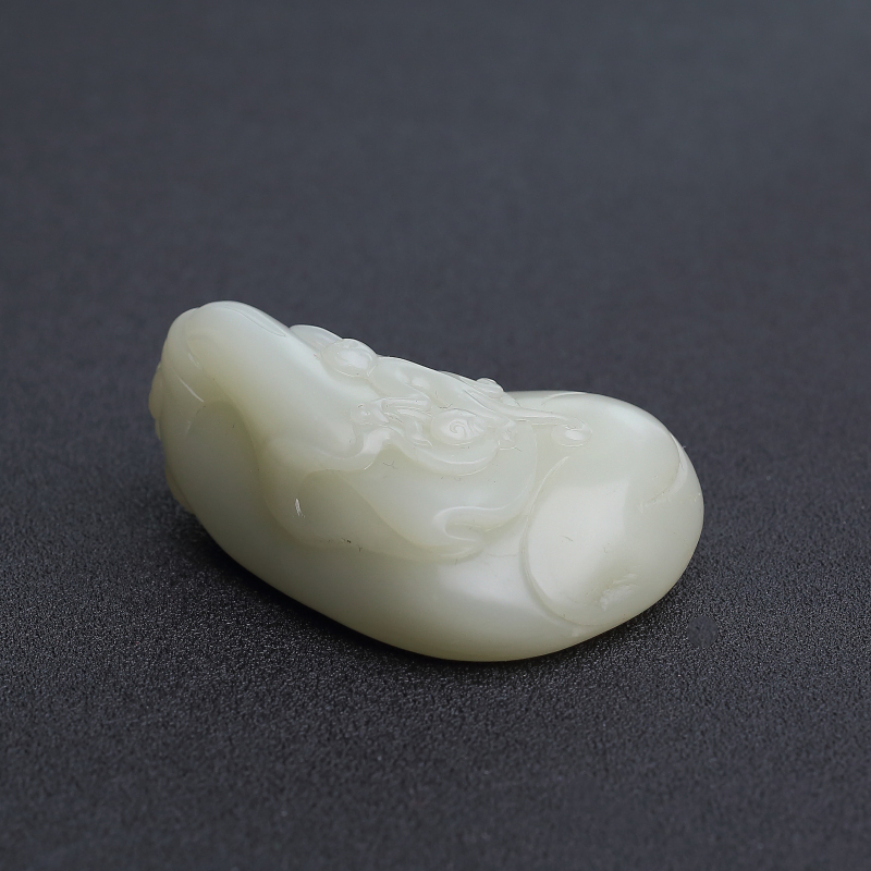 新疆和田青白玉招财进宝手把件 - 红掌柜