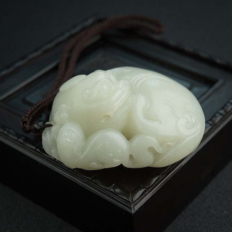 和田玉貔貅挂坠-红掌柜