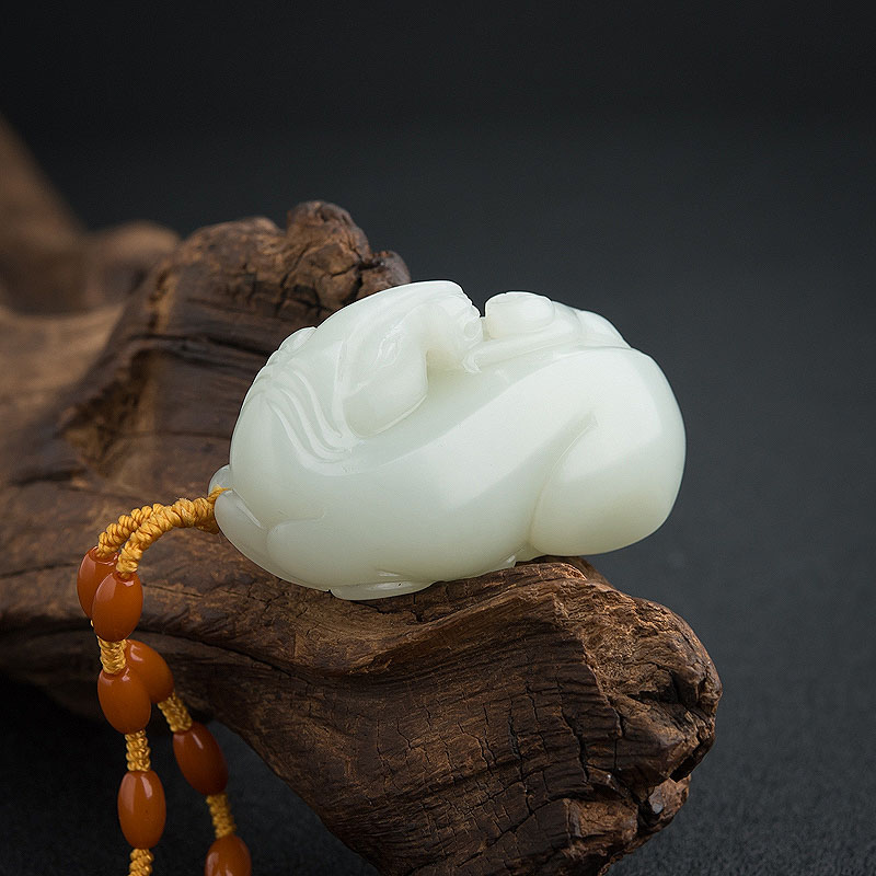 新疆和田玉籽料马上封侯吊坠-红掌柜