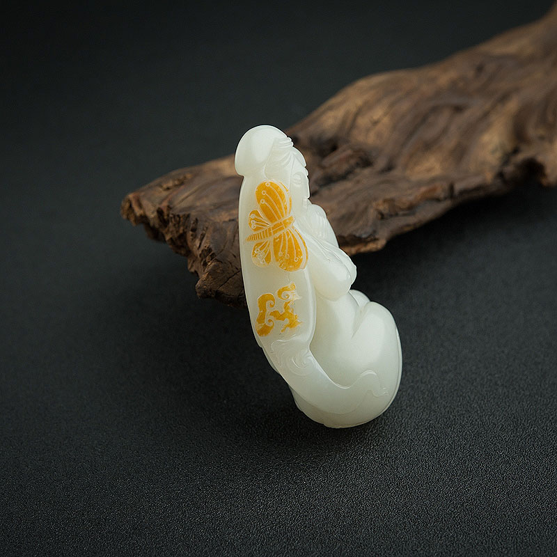 新疆天然俏色和田玉美女吊坠-红掌柜