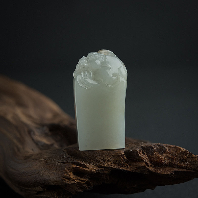 新疆俏色和田玉籽料貔貅印章吊坠-红掌柜