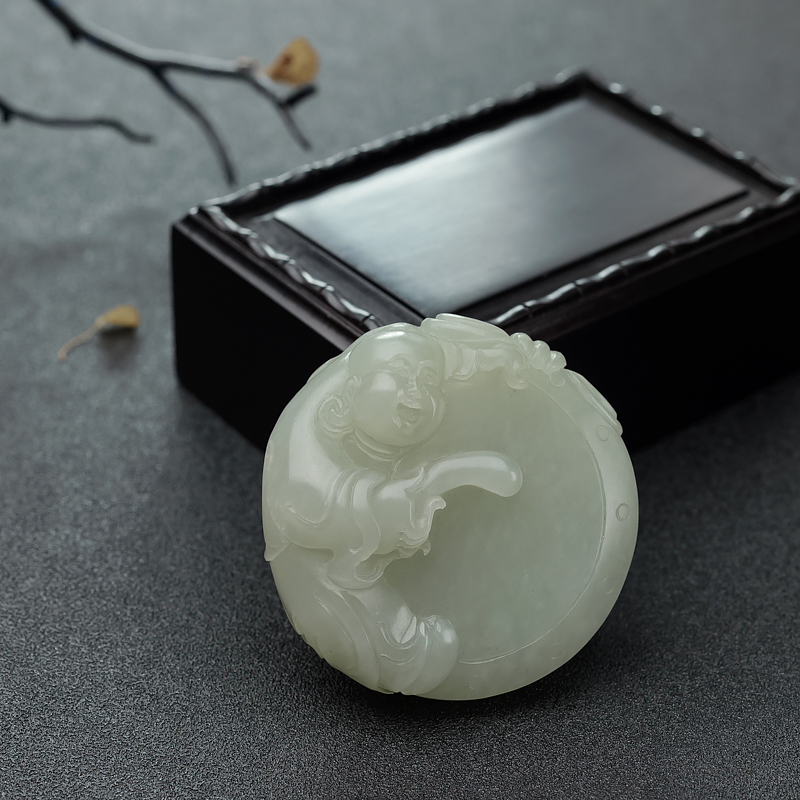 新疆和田青白玉籽料击鼓童子吊坠 - 红掌柜