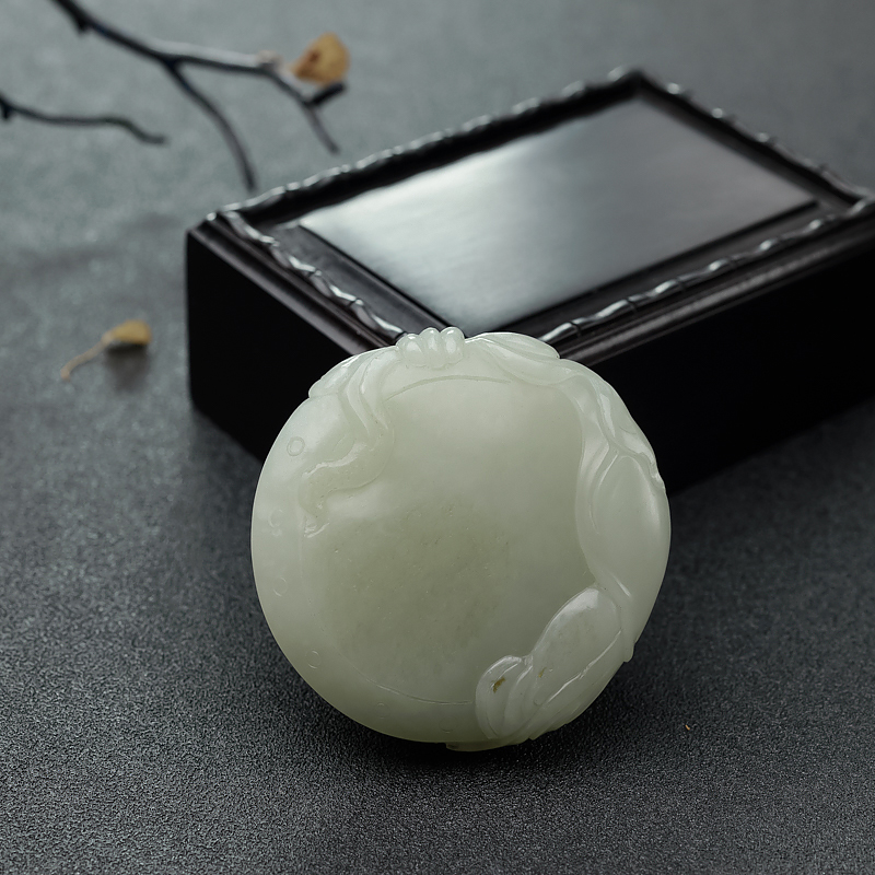 新疆和田青白玉籽料吊坠 - 红掌柜