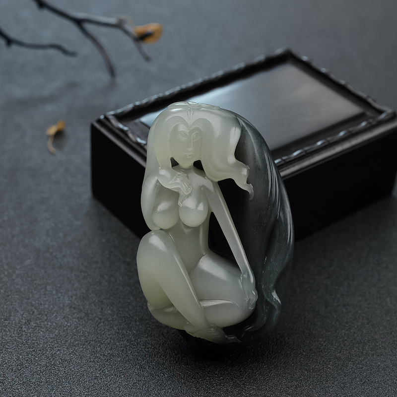 新疆俏色和田玉籽料美女吊坠 - 红掌柜