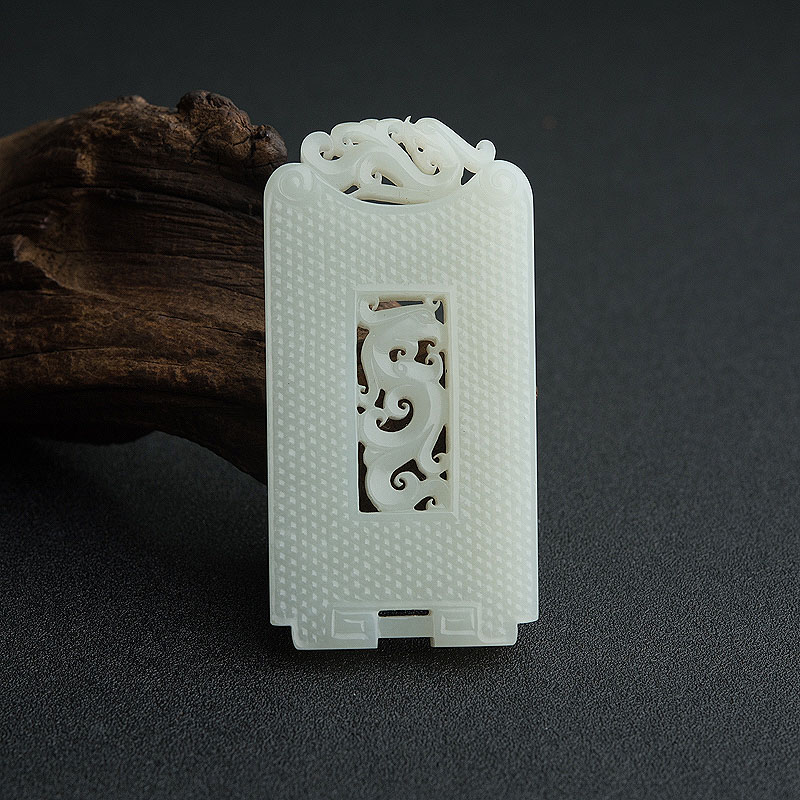 新疆天然籽料和田玉镂雕龙牌吊坠 - 红掌柜