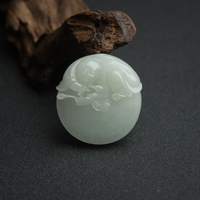 新疆籽料和田玉青白玉童子击鼓吊坠-红掌柜