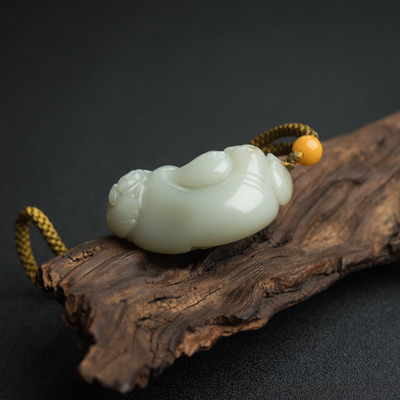新疆和田青白玉小猪吊坠-红掌柜