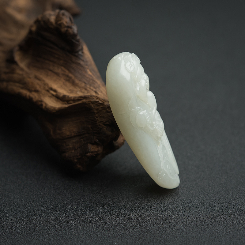 新疆籽料和田青白玉吊坠-红掌柜