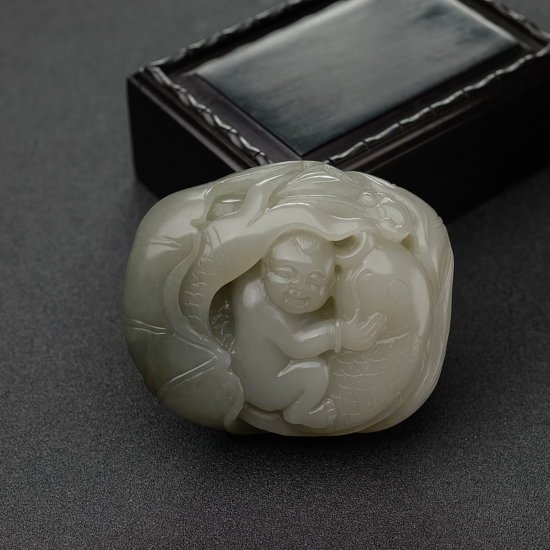 籽料俏色和田玉连年有余手把件-红掌柜