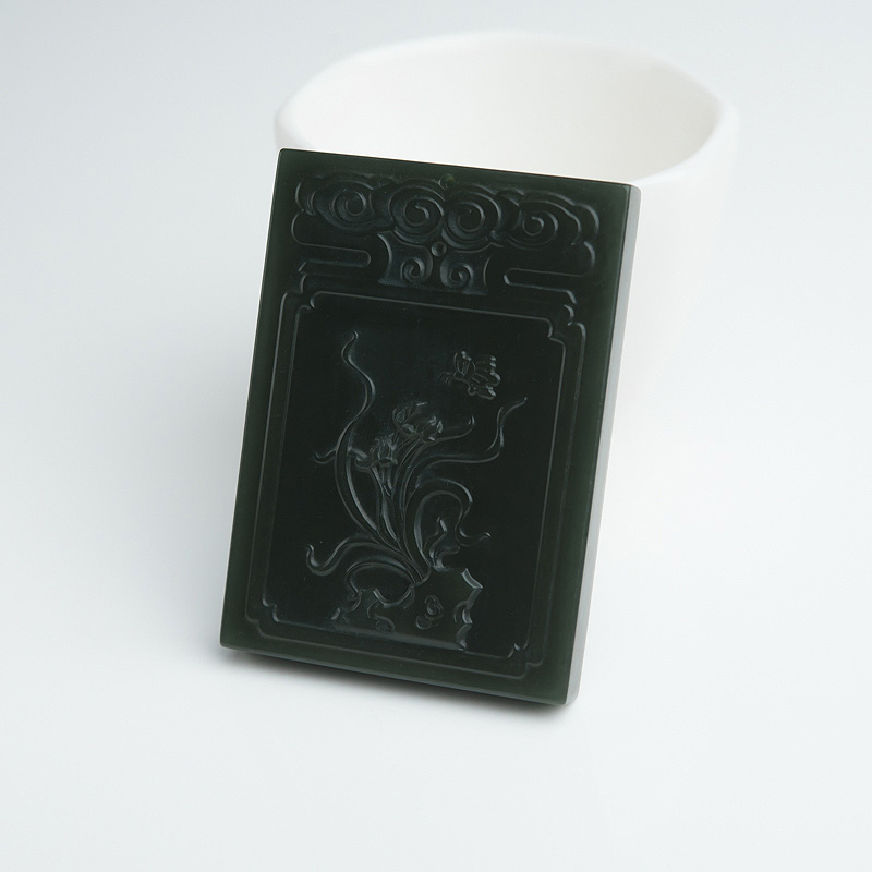 俄罗斯山料和田青玉蝶恋花吊坠-红掌柜