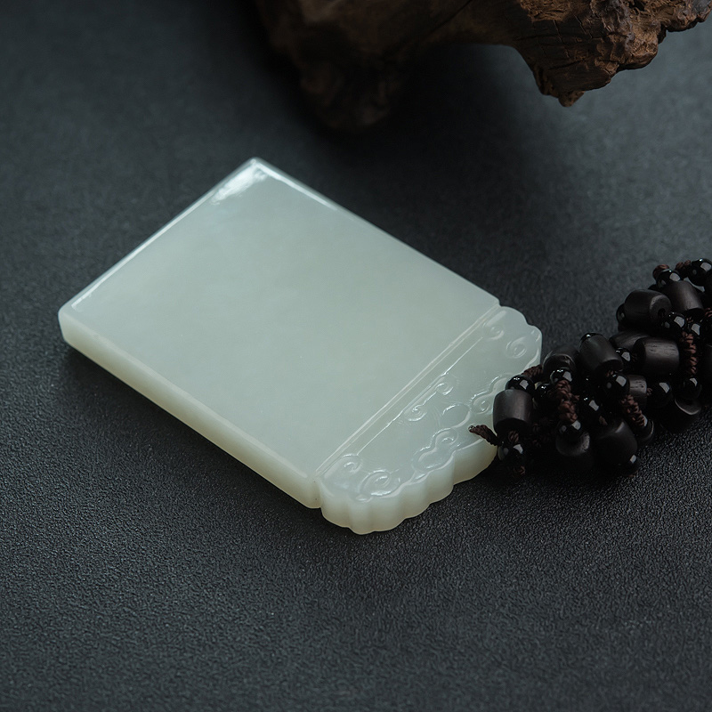 俄罗斯和田青白玉无事牌吊坠-红掌柜