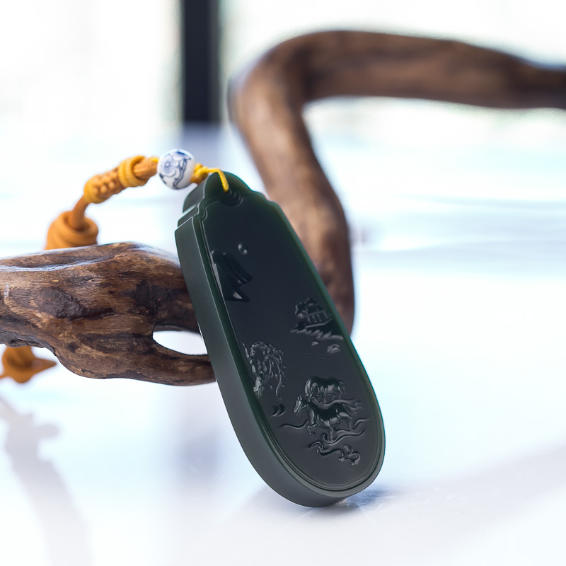 山料和田玉山水牌吊坠-红掌柜