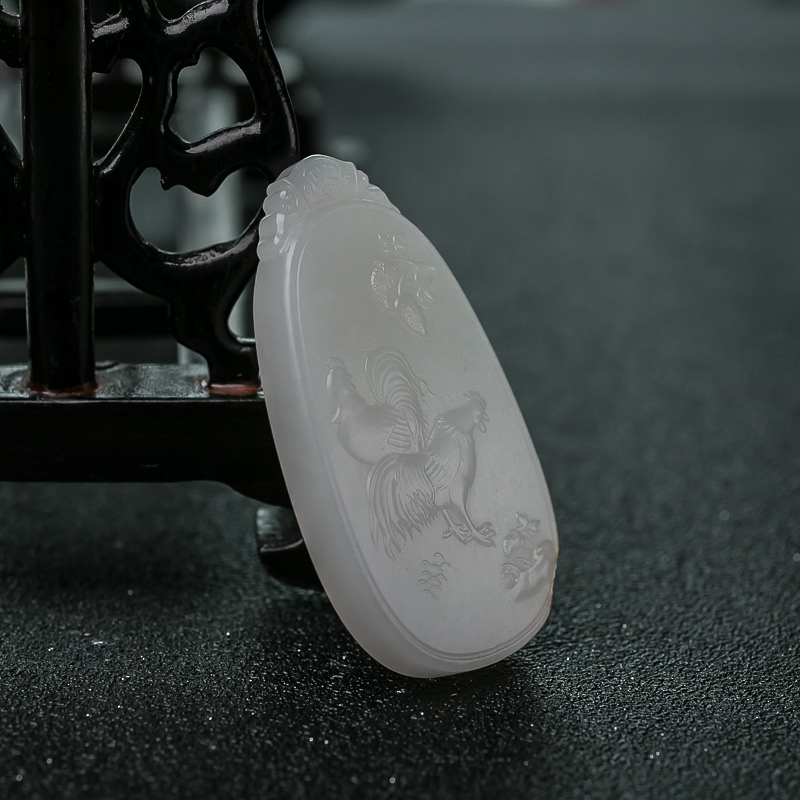 山料和田玉鸡牌吊坠-红掌柜