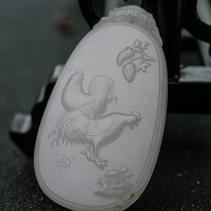 天然和田玉鸡牌吊坠-红掌柜