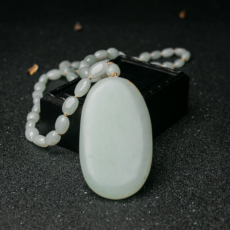 俄料天然俏色和田玉嫦娥项链-红掌柜