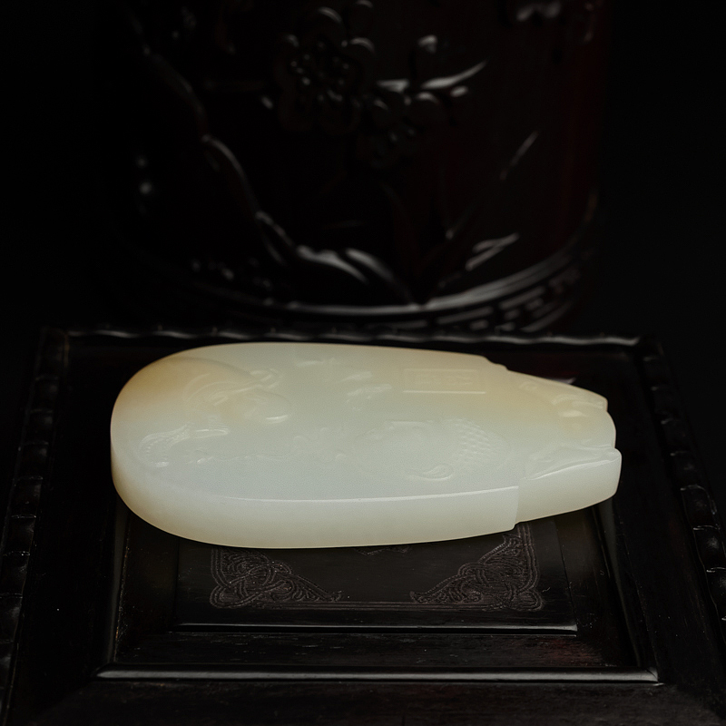 和田玉悟道吊坠 - 红掌柜