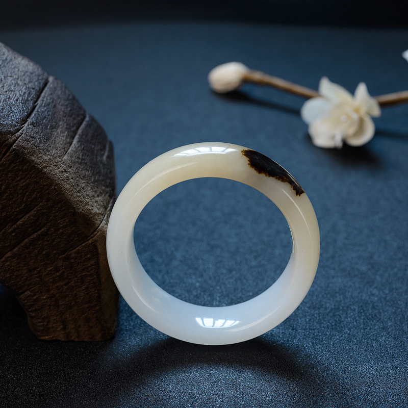 新疆天然和田羊脂玉手镯-红掌柜