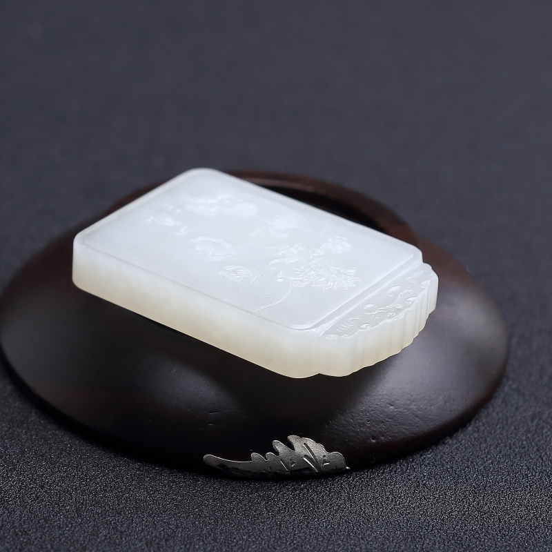 天然白玉山料童趣吊坠 - 红掌柜