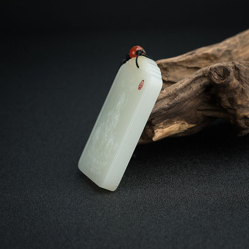 俄料天然白玉山料吊坠-红掌柜