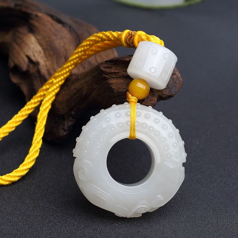 和田山料双龙扣吊坠 - 红掌柜