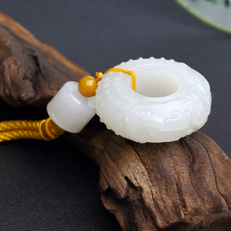 俄料和田玉吊坠 - 红掌柜