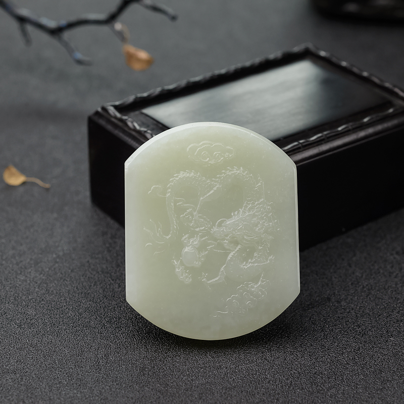 韩料和田青白玉山料龙牌吊坠 - 红掌柜