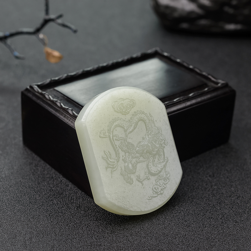 青白玉山料龙牌吊坠 - 红掌柜