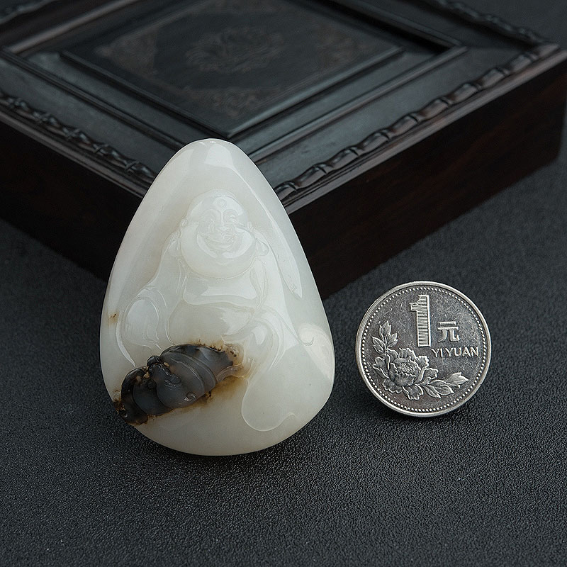 天然和田玉福在眼前吊坠 - 红掌柜