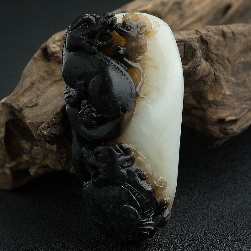 俄罗斯和田玉狮子吊坠 - 红掌柜