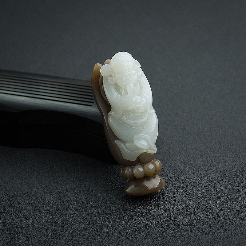 天然俏色和田玉财神吊坠 - 红掌柜