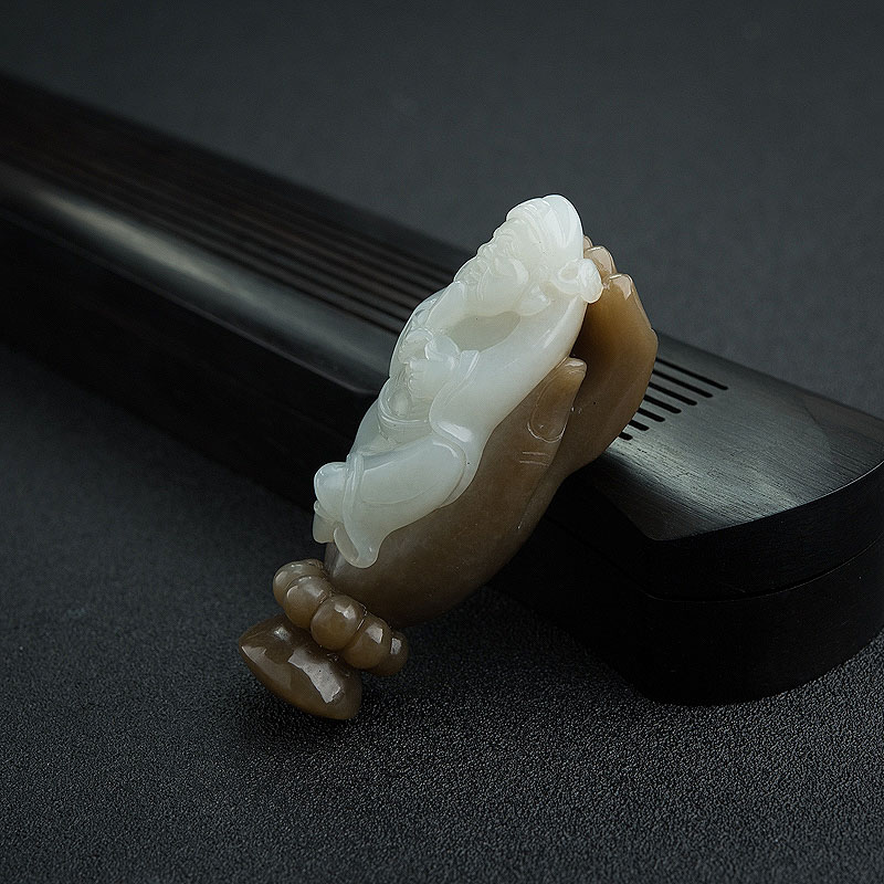 俄罗斯和田玉财神吊坠 - 红掌柜