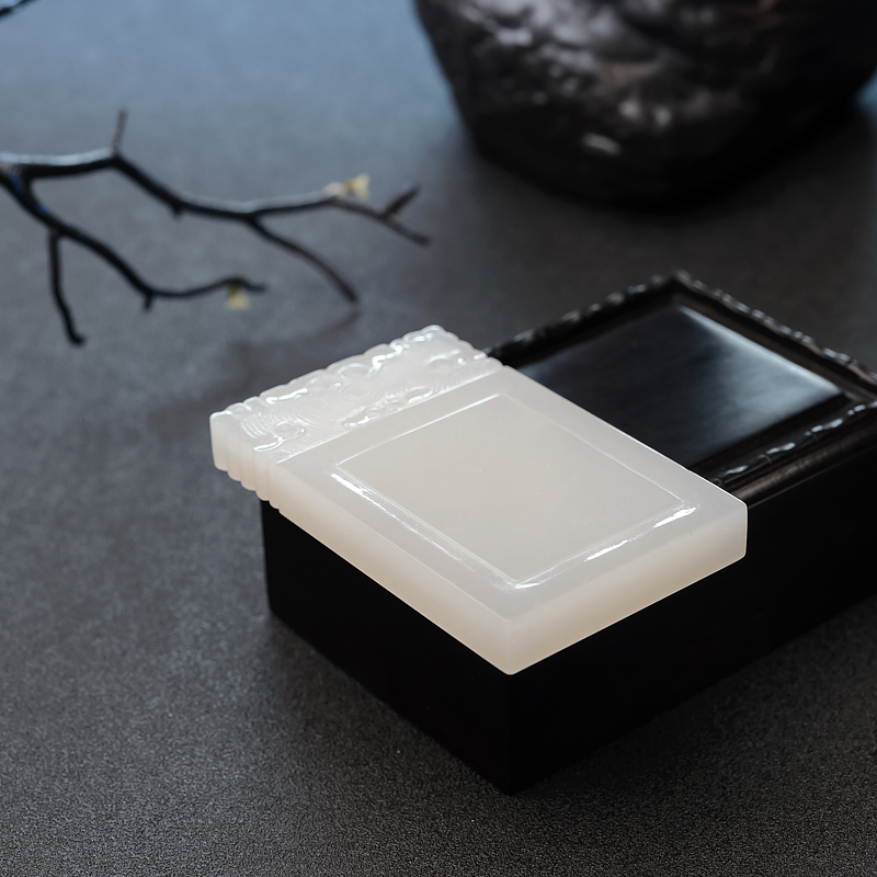 俄料天然白玉山料吊坠-红掌柜