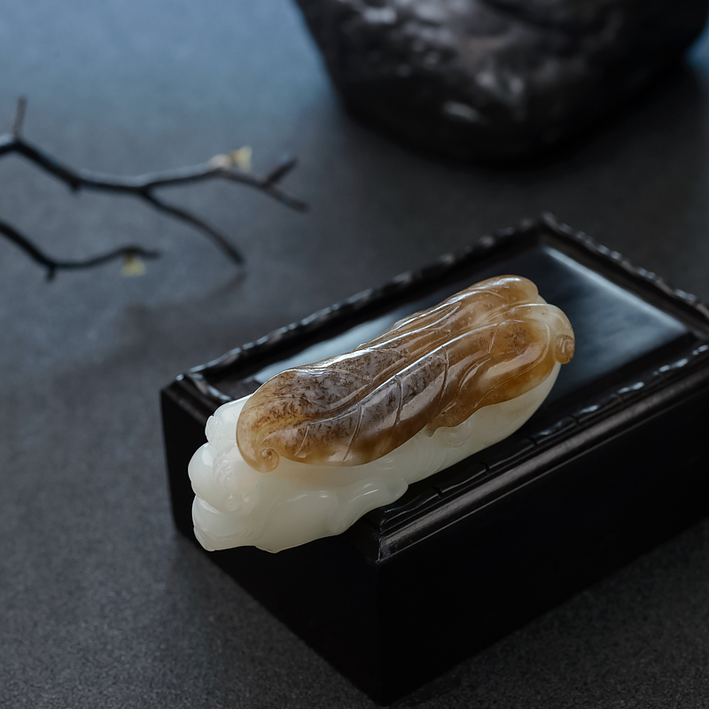 和田玉山料旺财吊坠-红掌柜