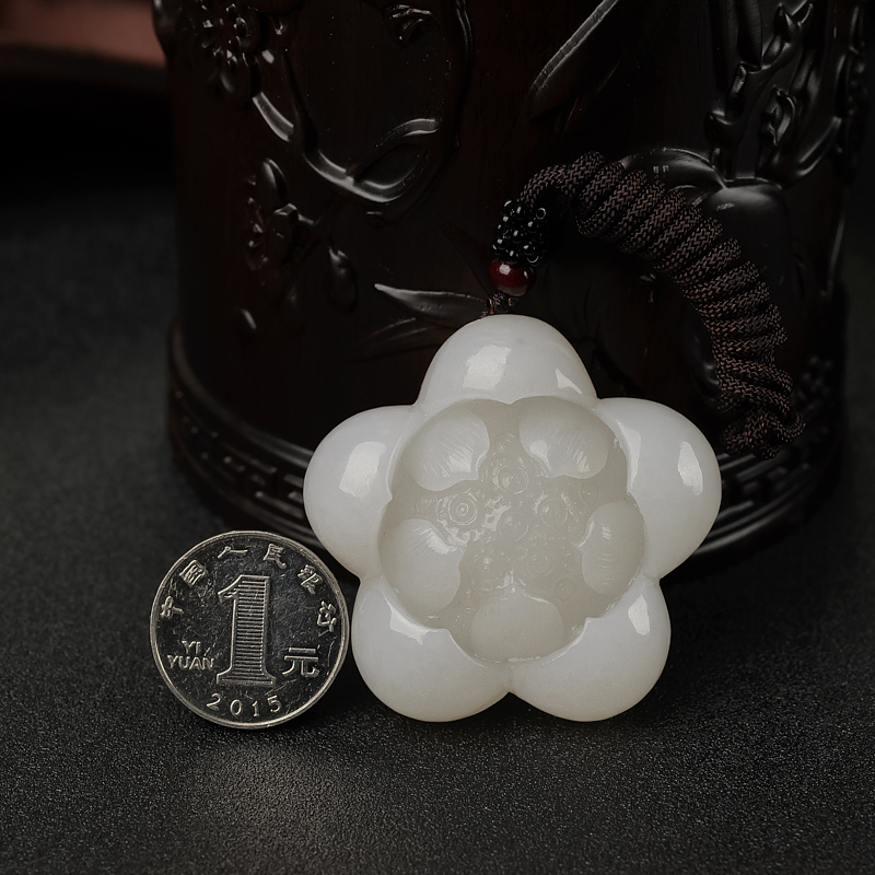 俄料白玉吊坠-红掌柜