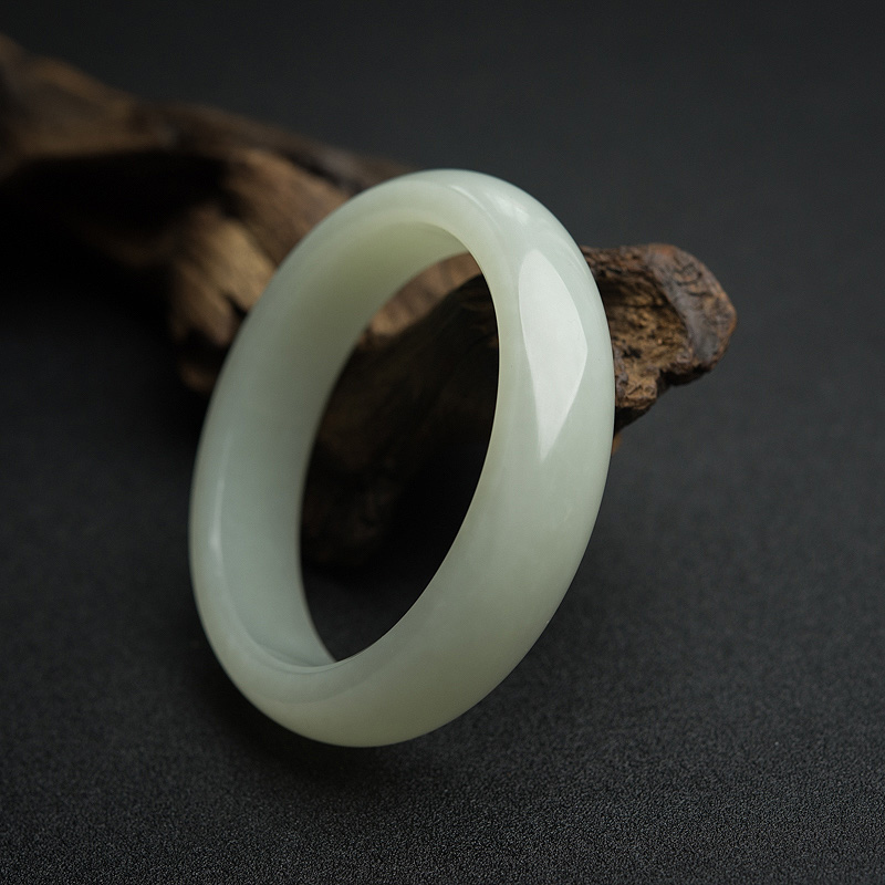 青白玉山料扁镯-红掌柜