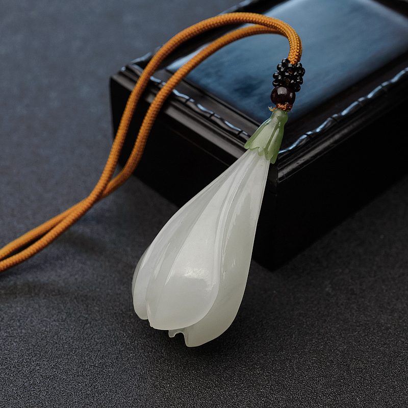 山料青白玉玉兰花吊坠-红掌柜