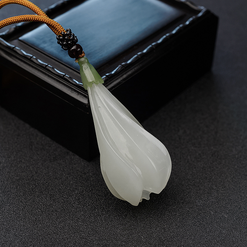 俄料青白玉玉兰花吊坠-红掌柜