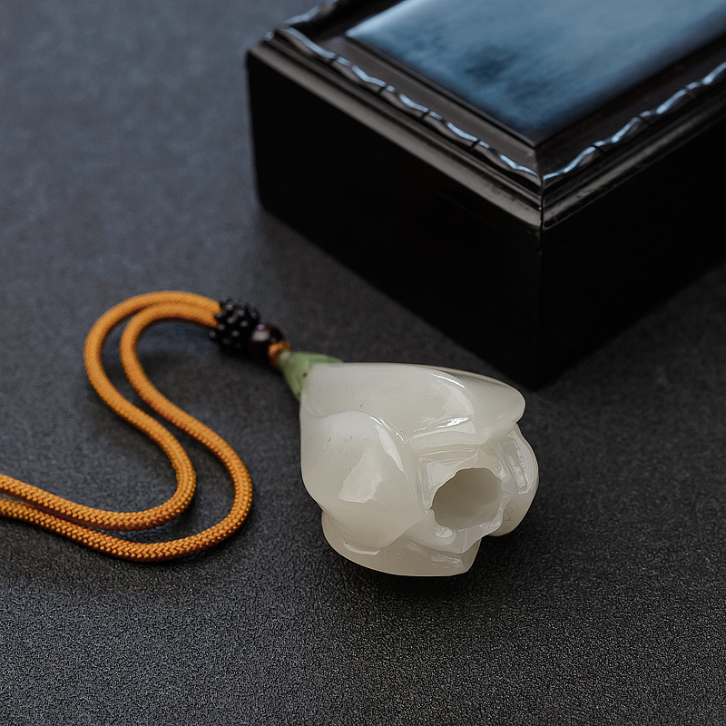 俄料山料青白玉玉兰花-红掌柜