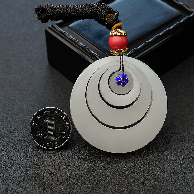 俄料白玉吊坠-红掌柜