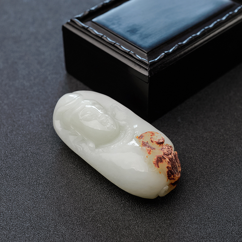 俄料色和田玉观音吊坠-红掌柜