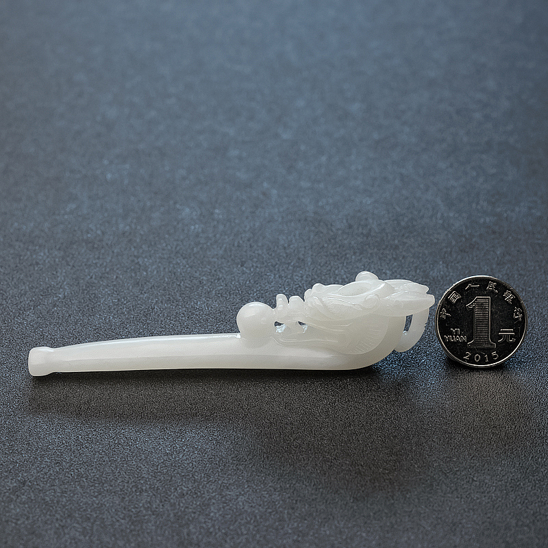 天然白玉烟嘴-红掌柜