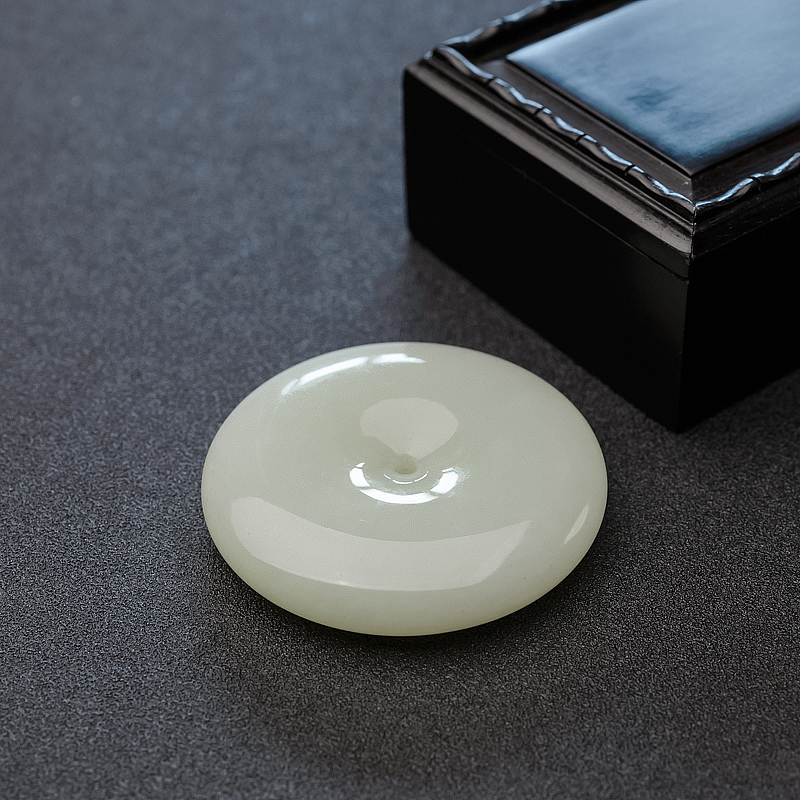 俄料山料青白玉平安扣-红掌柜