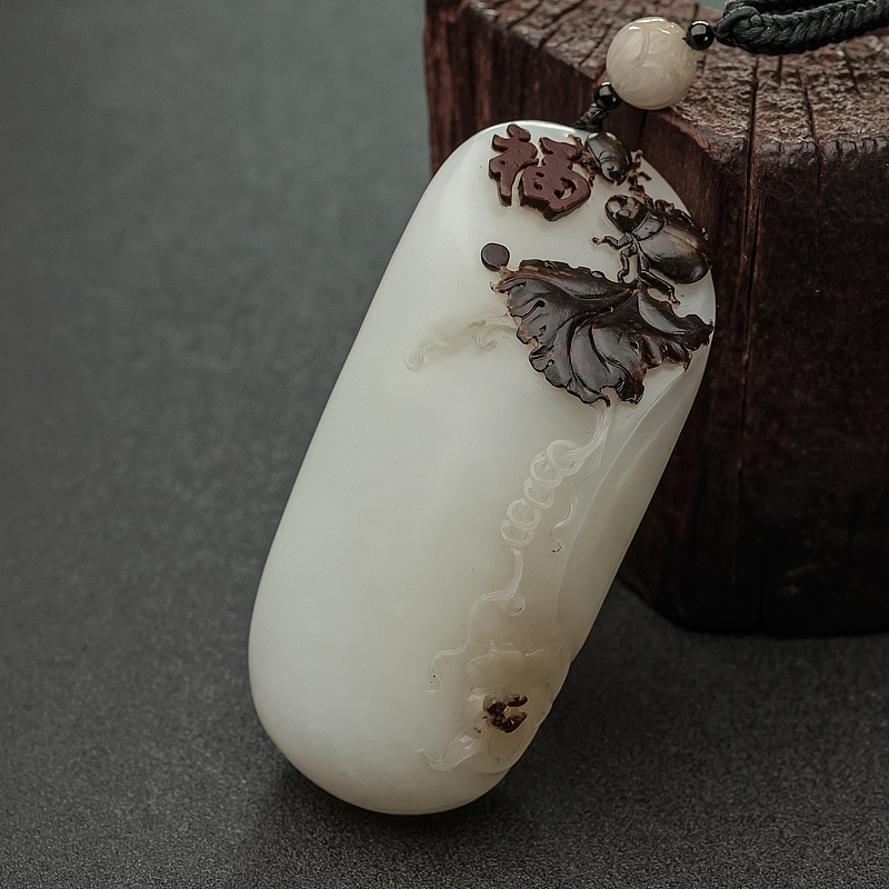 俏色和田玉籽料富甲天下手把件-红掌柜