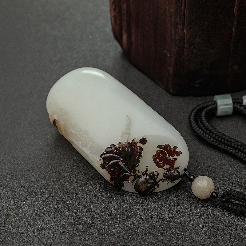 俄料和田玉籽料富甲天下手把件-红掌柜