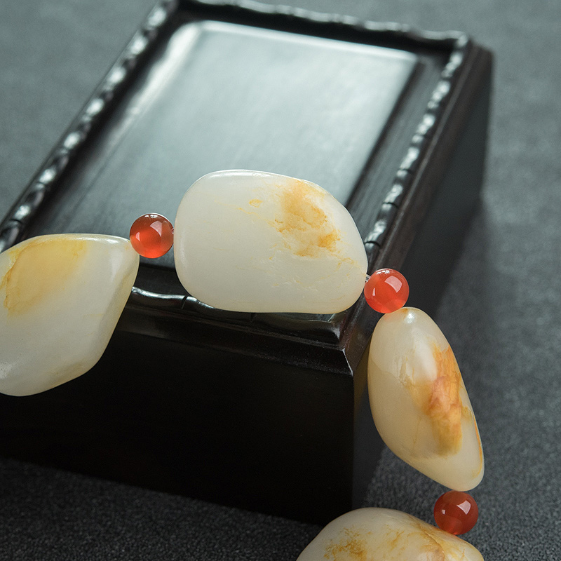 新疆和田玉随形单圈手串-红掌柜