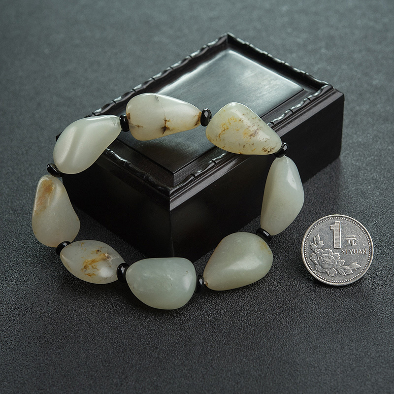 天然和田玉随形单圈手串-红掌柜