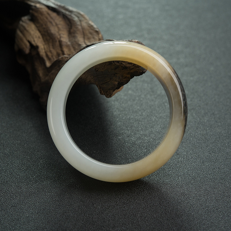 59mm山料俏色和田玉扁镯-红掌柜